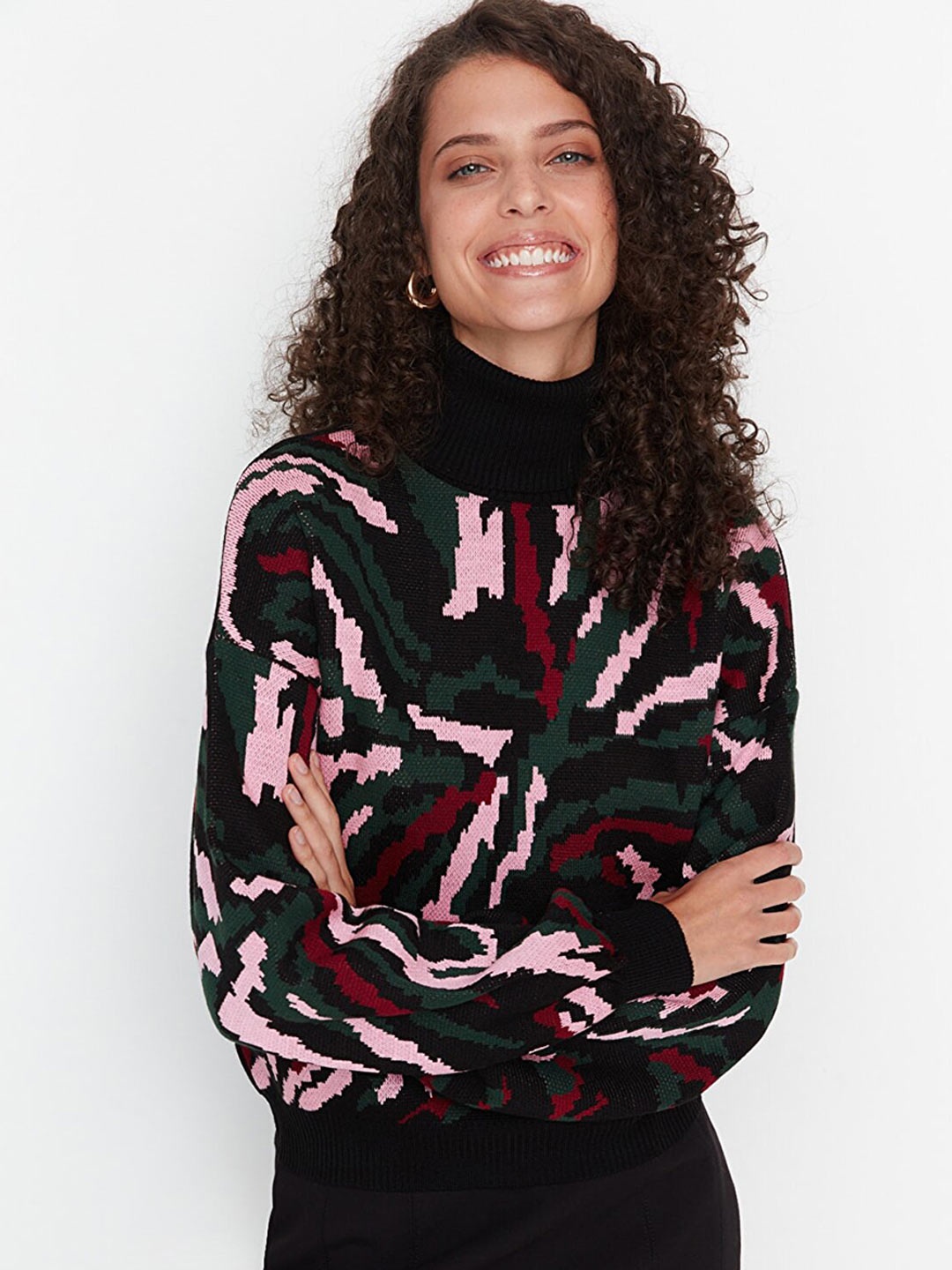 Trendyol Women Black & Red Printed Pullover