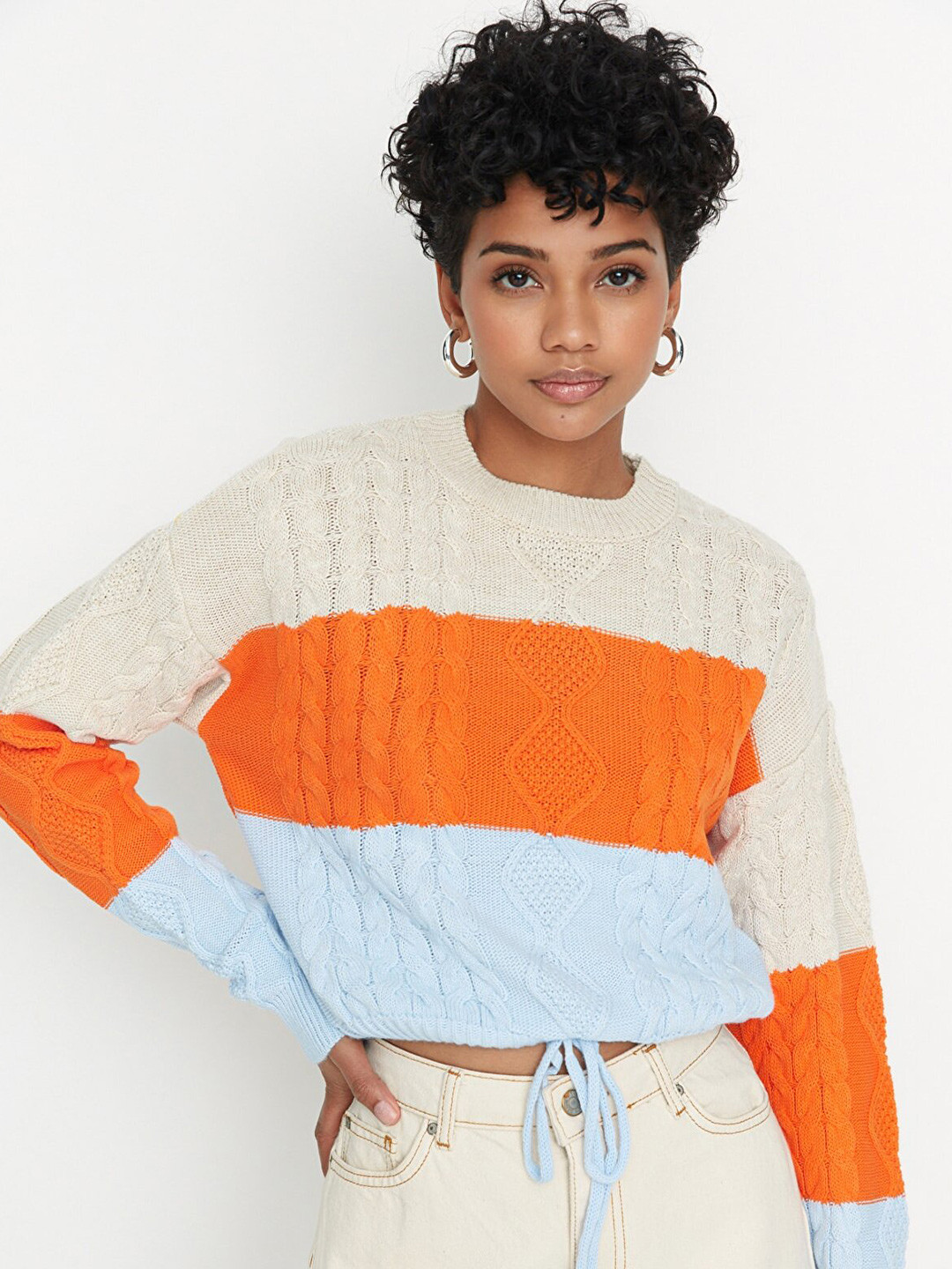 

Trendyol Women Beige & Orange Colourblocked Crop Pullover