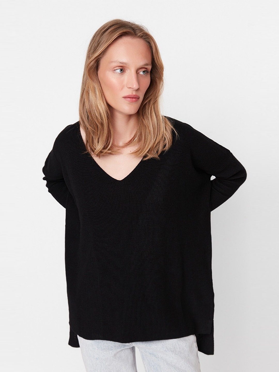 

Trendyol Women Black Ribbed V-neck Pullover Acrylic Sweater