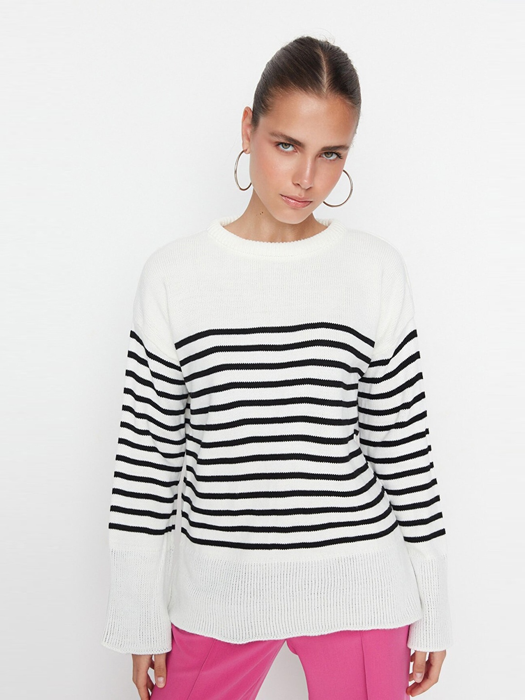 

Trendyol Women Off White & Black Striped Pullover Acrylic Sweater