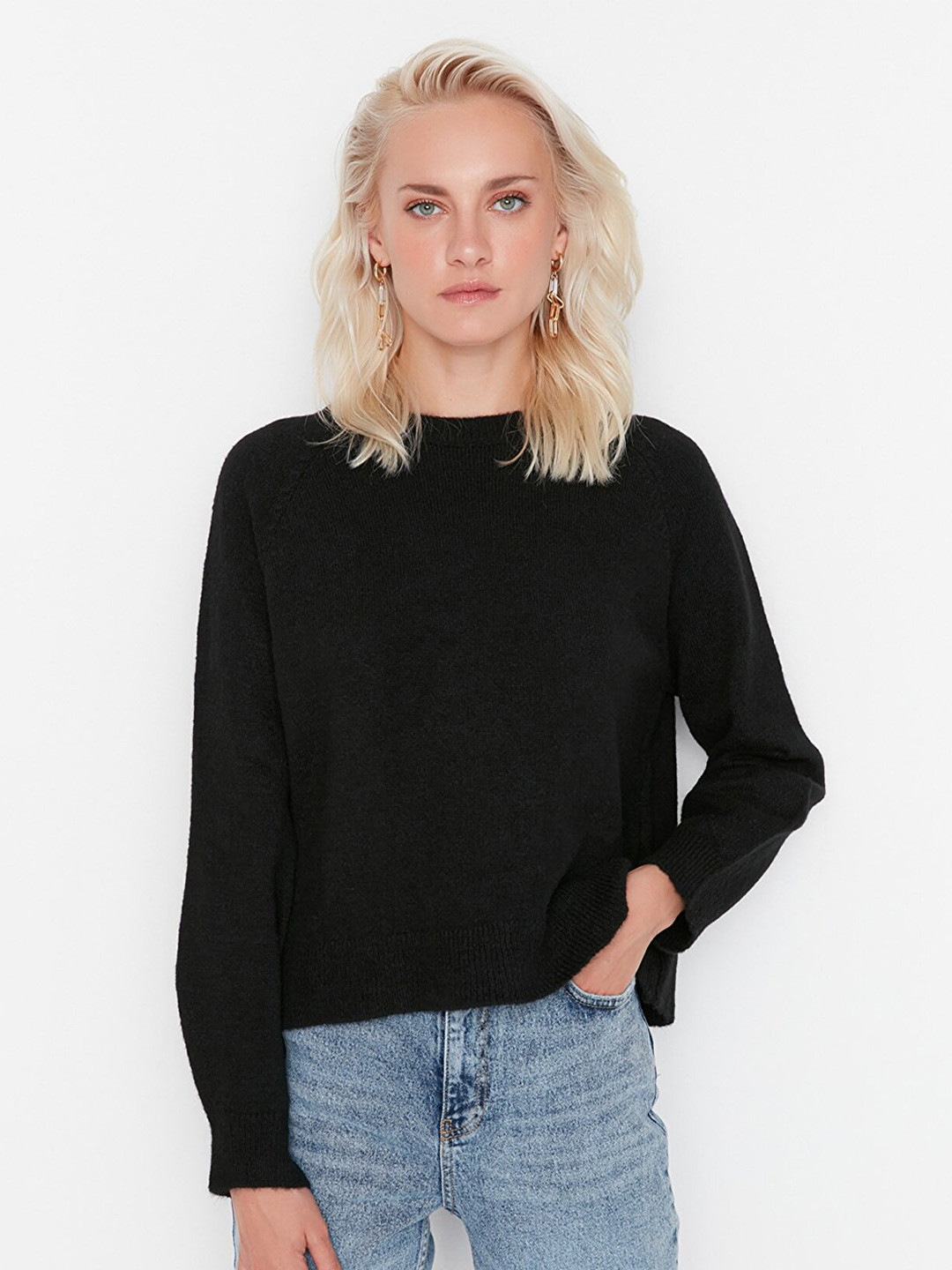 

Trendyol Women Black Solid Pullover Sweater