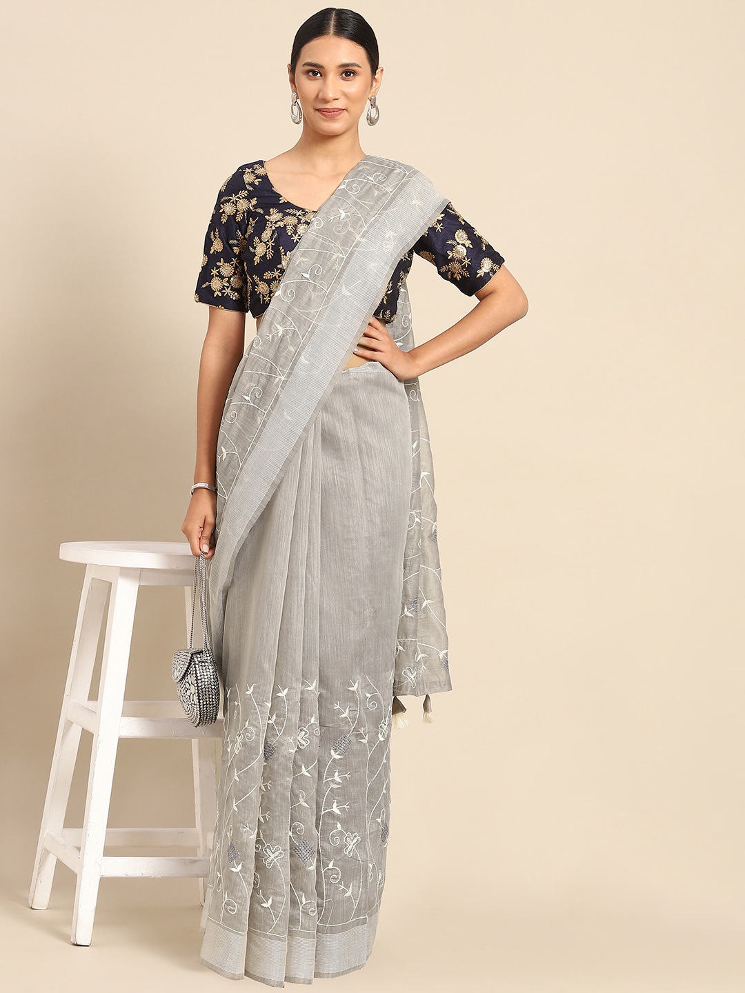 

Chhabra 555 Grey & Silver-Toned Floral Resham Thread Embroidered Chanderi Saree