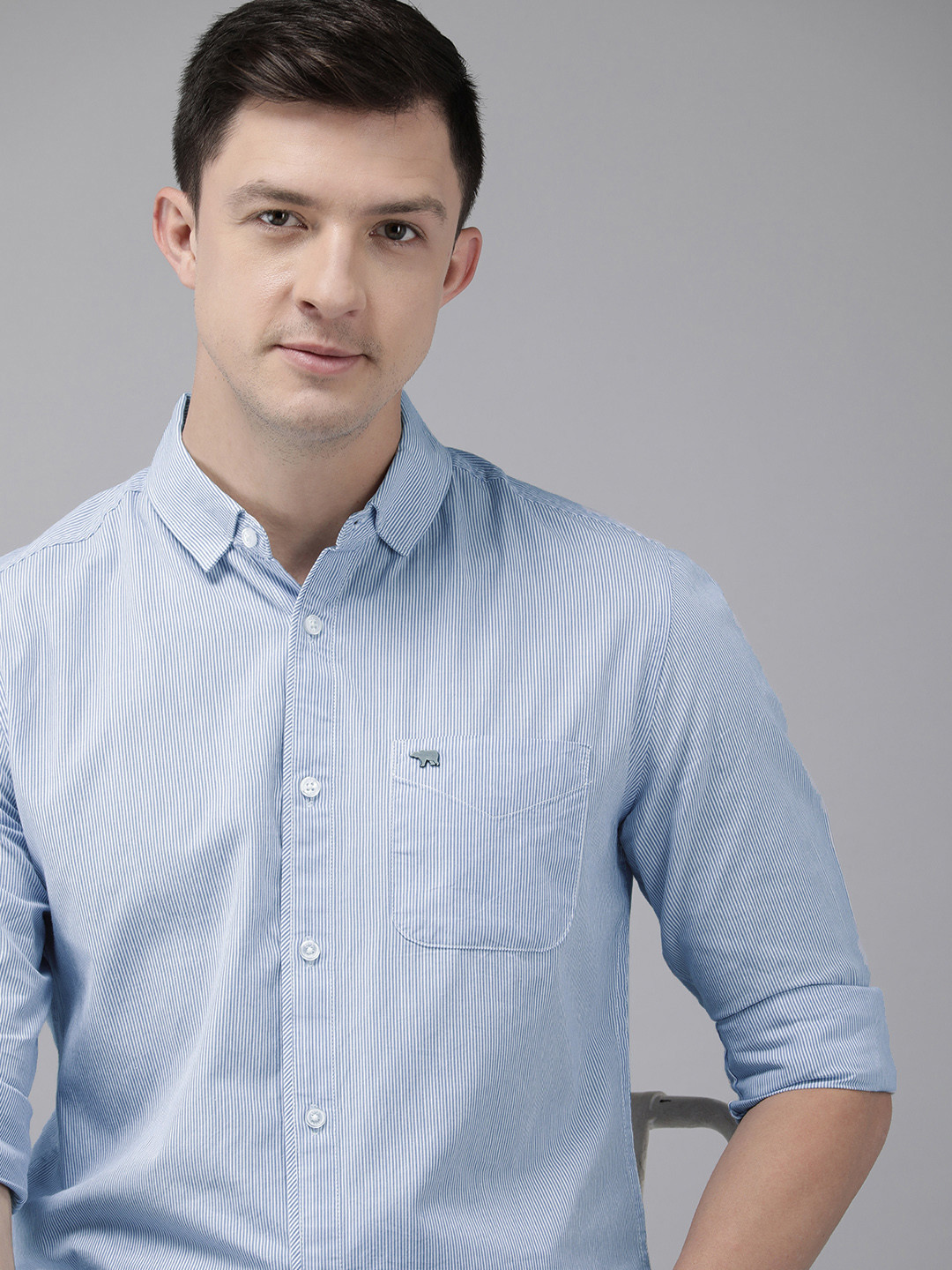 

THE BEAR HOUSE Men Blue Pure Cotton Slim Fit Striped Casual Shirt