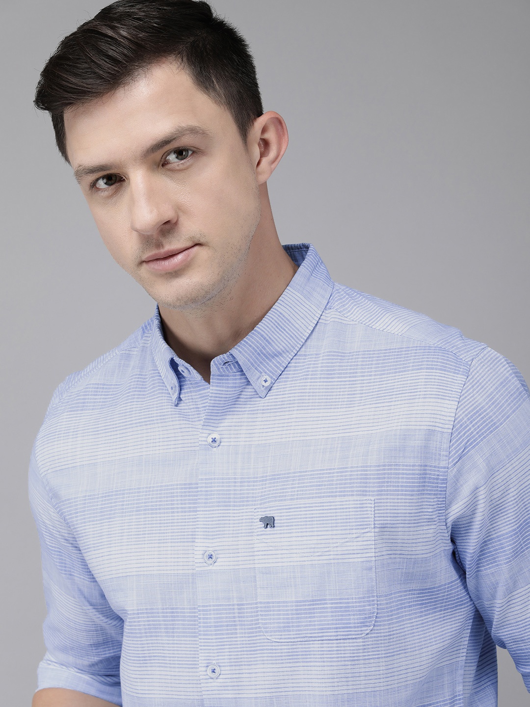 

THE BEAR HOUSE Men Blue Pure Cotton Slim Fit Striped Casual Shirt