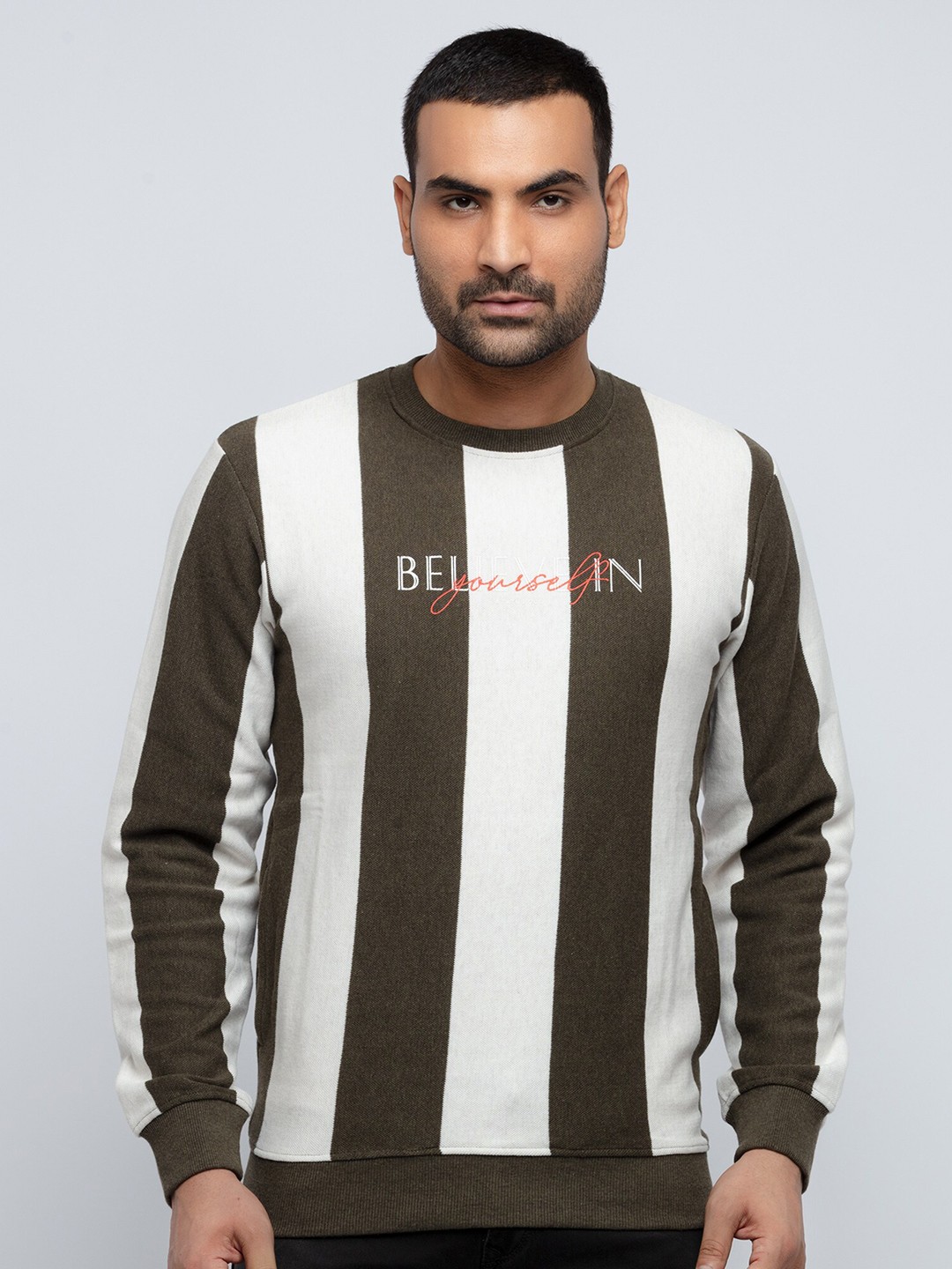 

Status Quo Men White & Olive Green Printed Cotton Sweatshirt