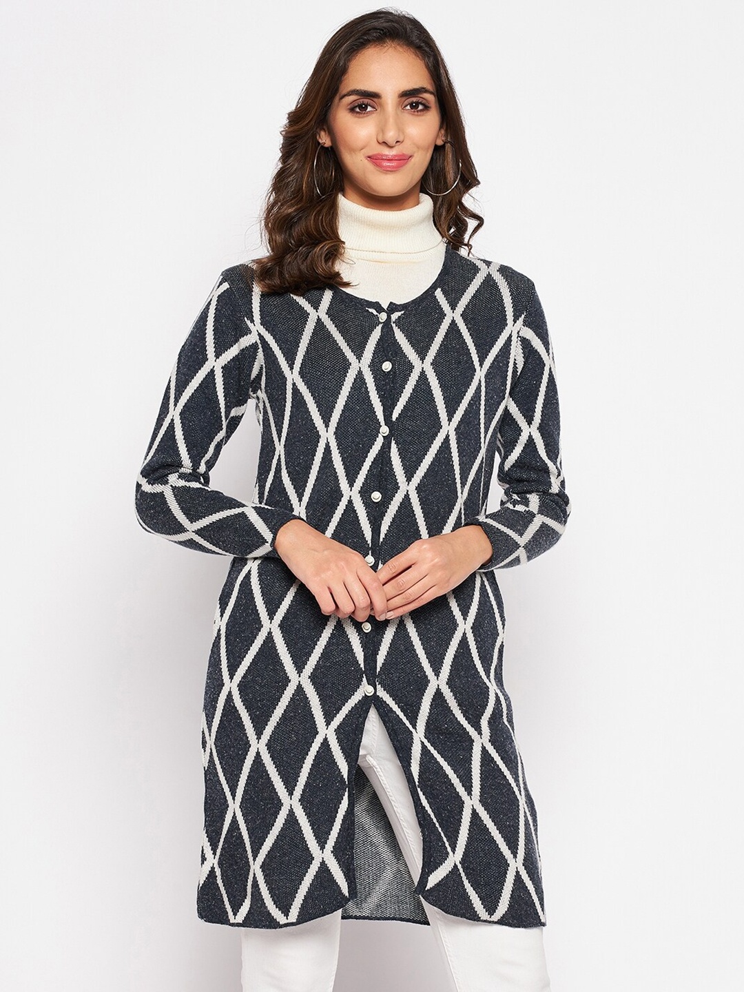 

Crozo By Cantabil Women Grey & White Checked Longline Wool Cardigan