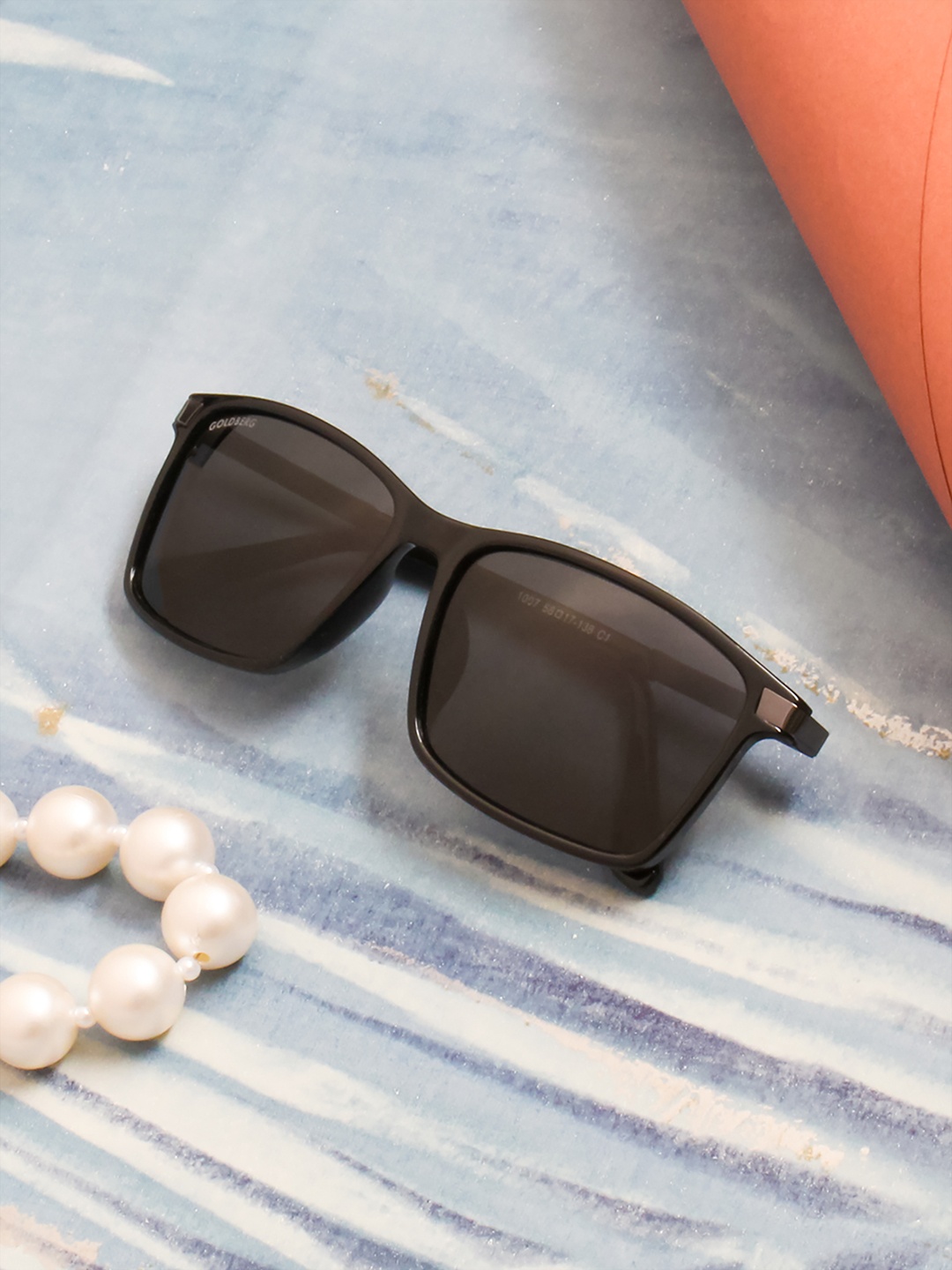 

Gold Berg Black Lens & Gold-Toned Square Sunglasses with UV Protected Lens GB-9259_GLD-BLK