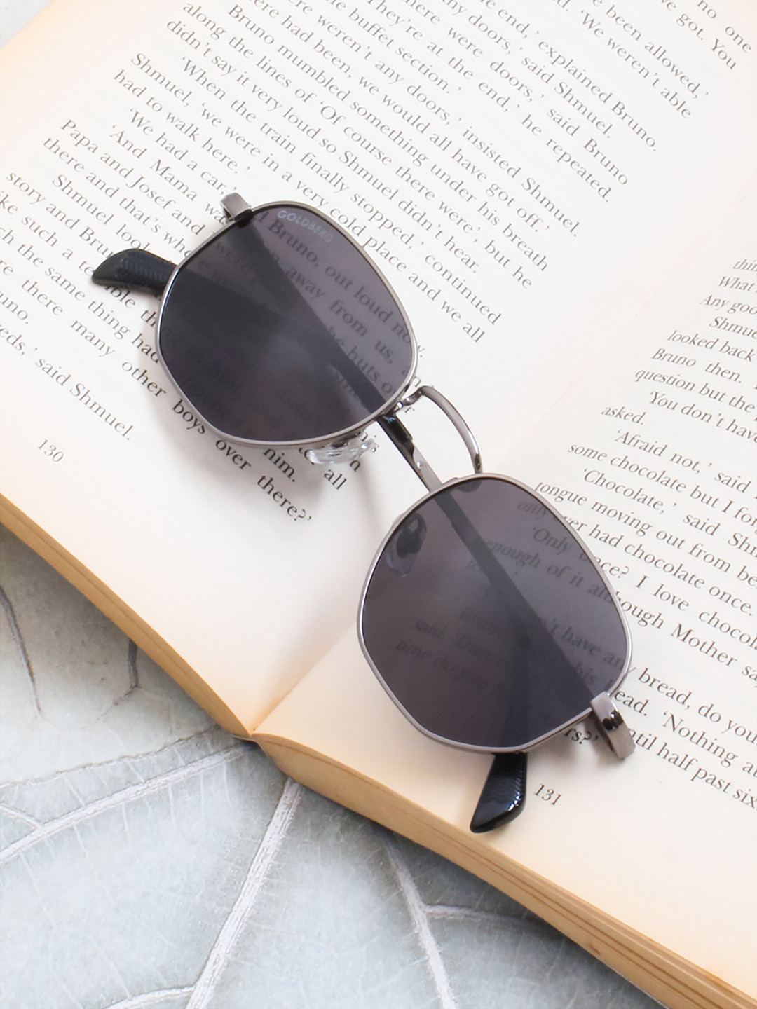 

Gold Berg Grey & Gunmetal-Toned Round Sunglasses with UV Protected Lens GB-3042_GUN-BLK