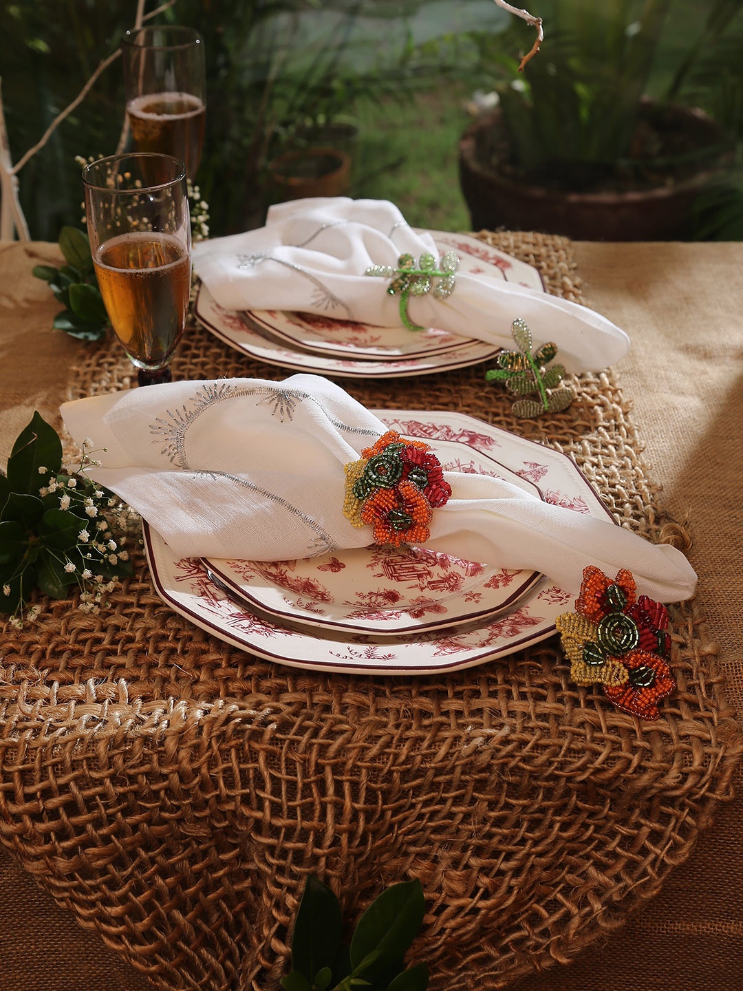 

Amoliconcepts Set Of 4 Green & Orange Embellished Flower & Leaf Table Napkin Rings