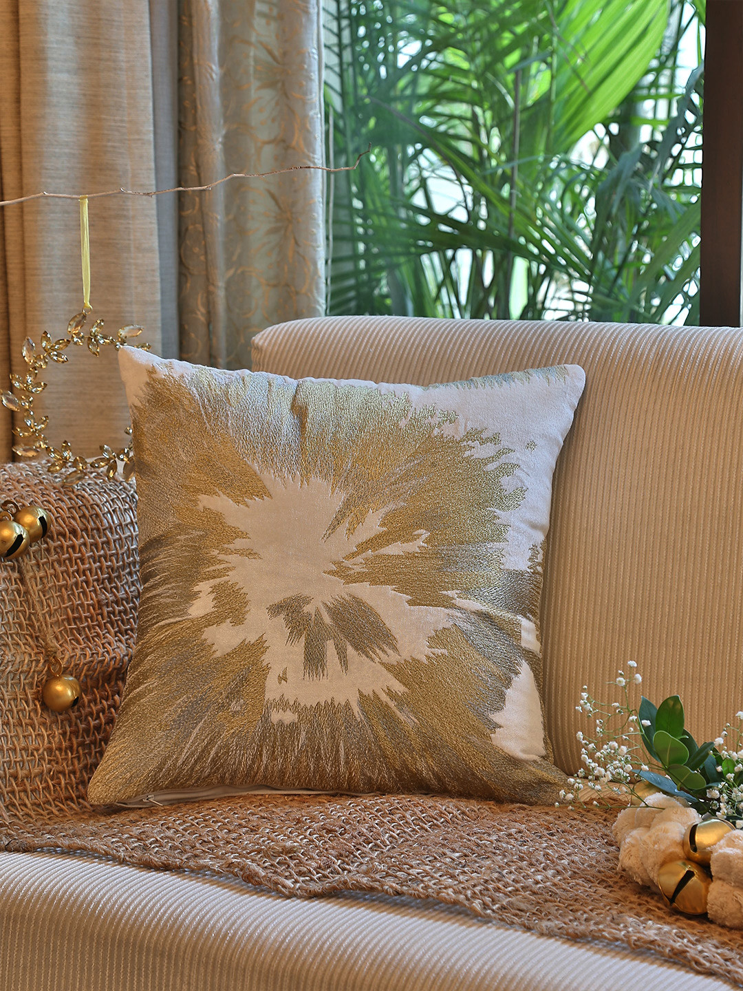 

Amoliconcepts Off White & Gold-Toned Embroidered Square Cushion Cover