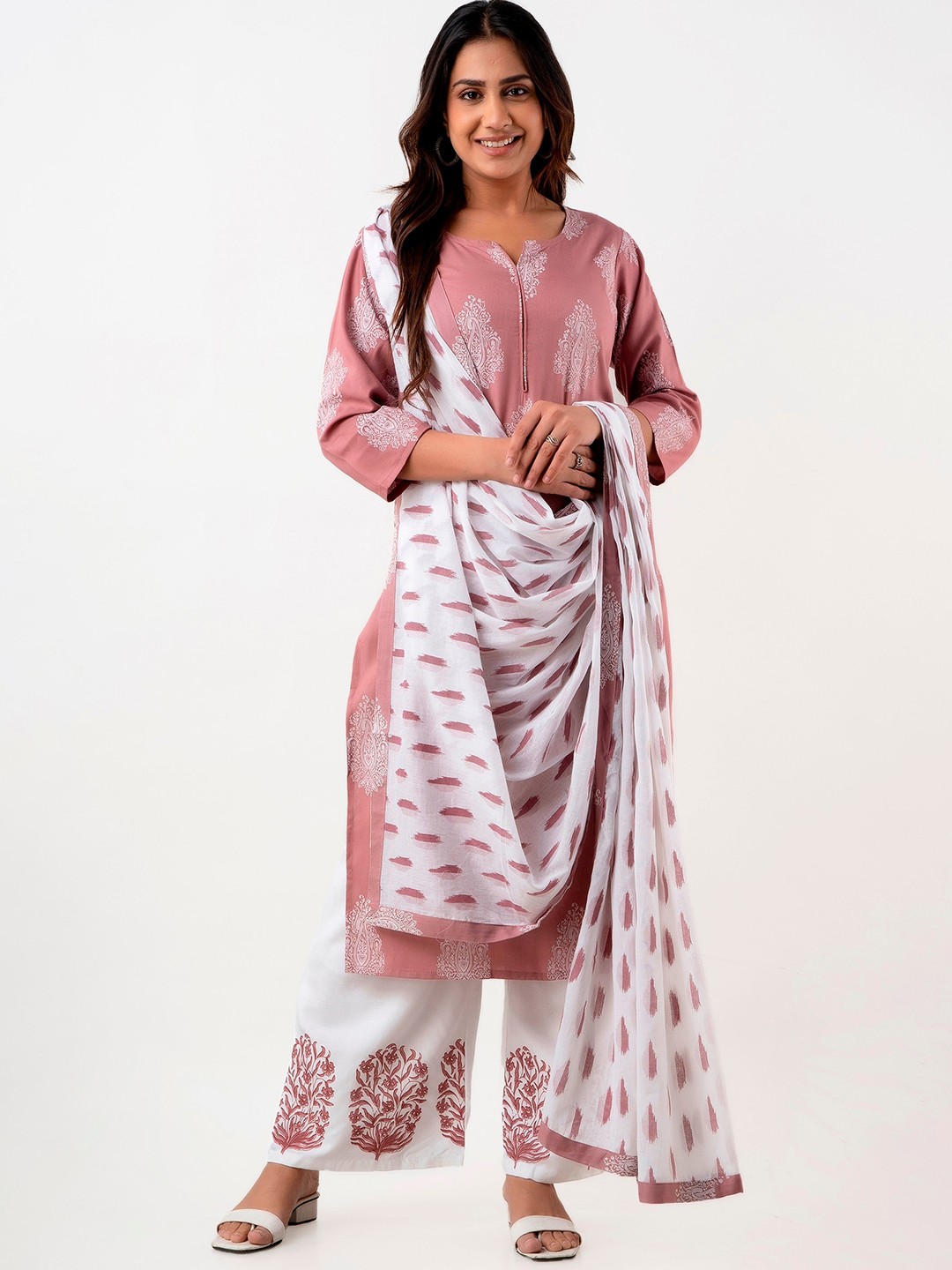 

Fusion Threads Women Pink Floral Printed Pure Cotton Kurta with Palazzo & With Dupatta