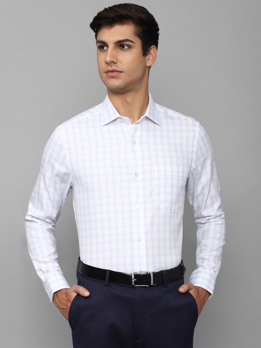 

Louis Philippe Men Slim Fit Grid Tattersall Checks Checked Cotton Formal Shirt, White
