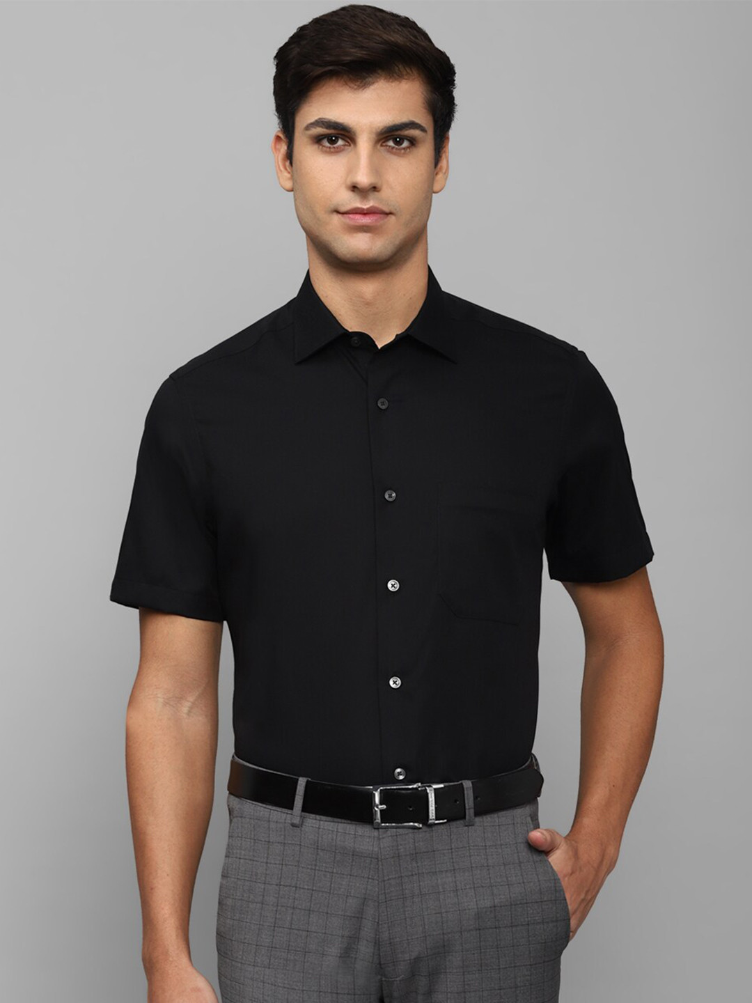 

Louis Philippe Men Black Slim Fit Cotton Formal Shirt