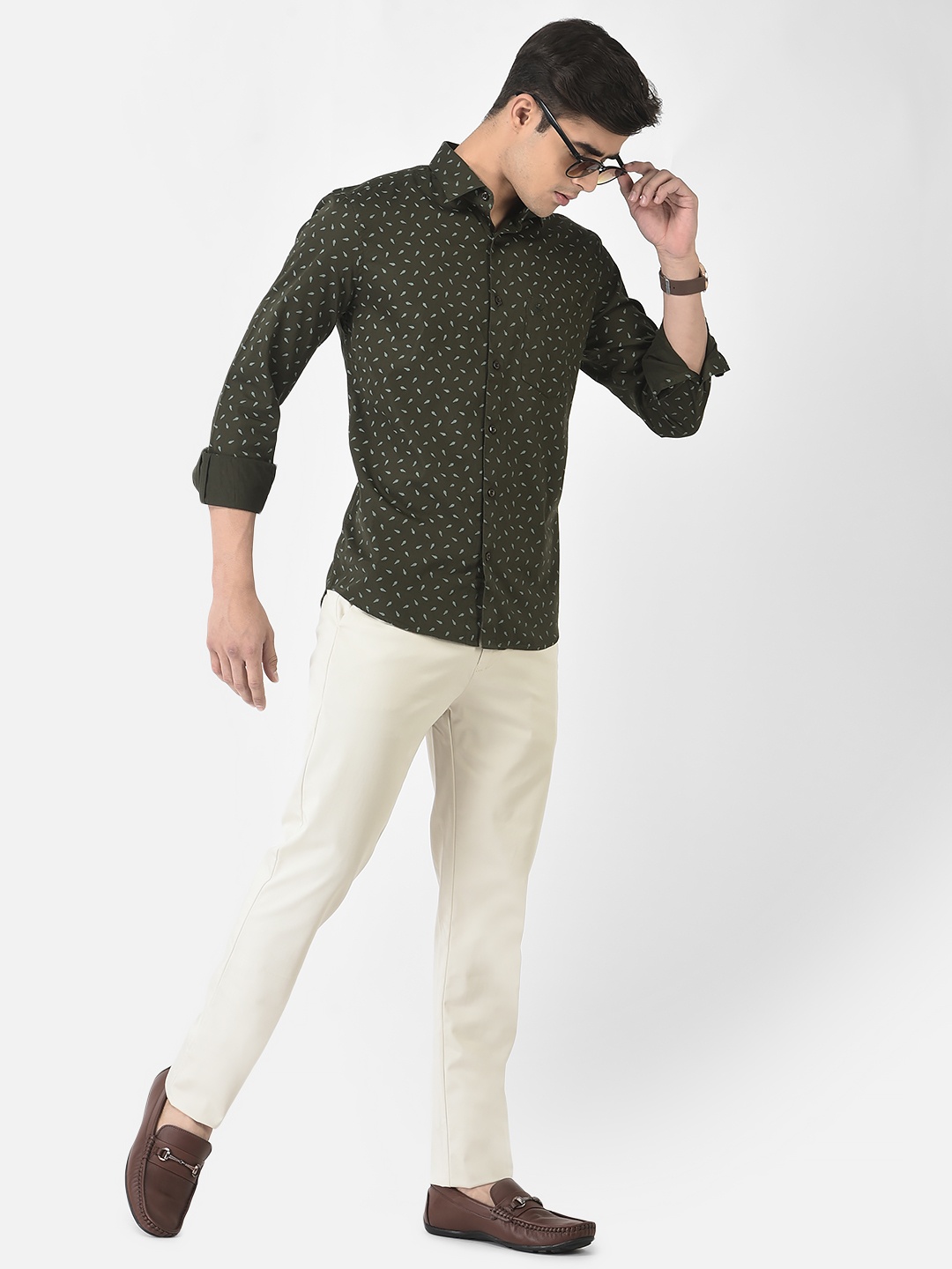 

Crimsoune Club Men Olive Green Slim Fit Floral Printed Cotton Casual Shirt