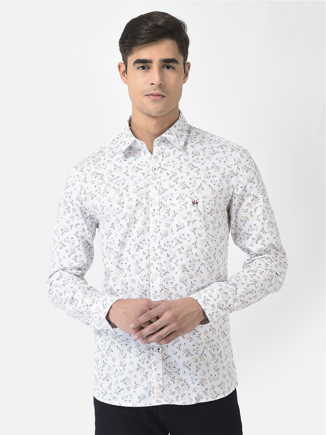 

Crimsoune Club Men White Slim Fit Floral Printed Cotton Casual Shirt