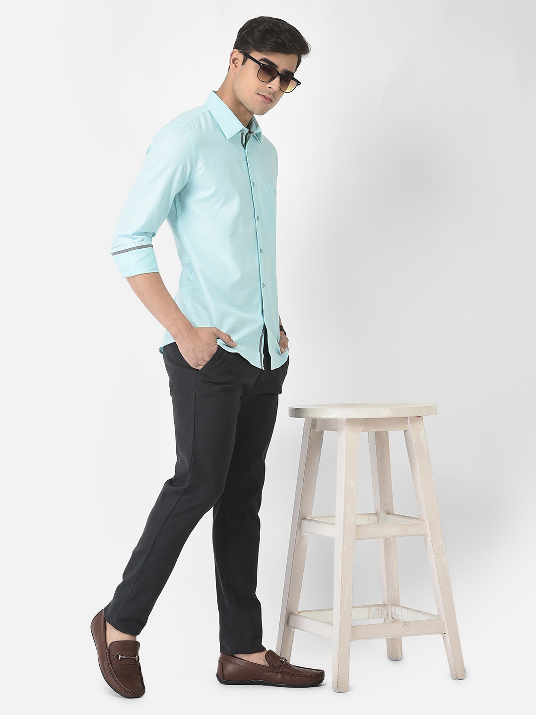 

Crimsoune Club Men Blue Slim Fit Cotton Casual Shirt