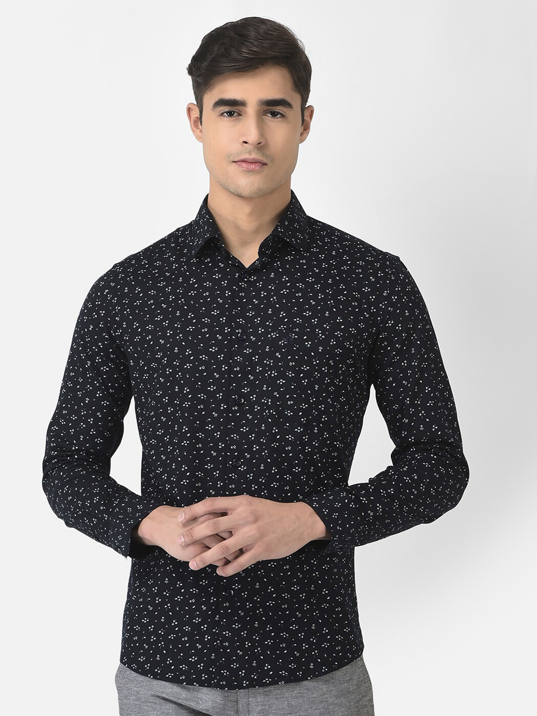 

Crimsoune Club Men Black Slim Fit Floral Printed Cotton Casual Shirt