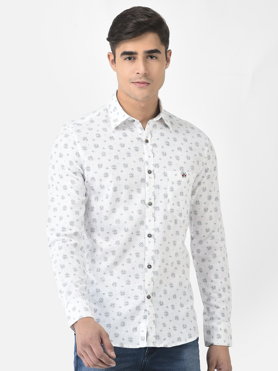 

Crimsoune Club Men White Slim Fit Floral Printed Cotton Casual Shirt