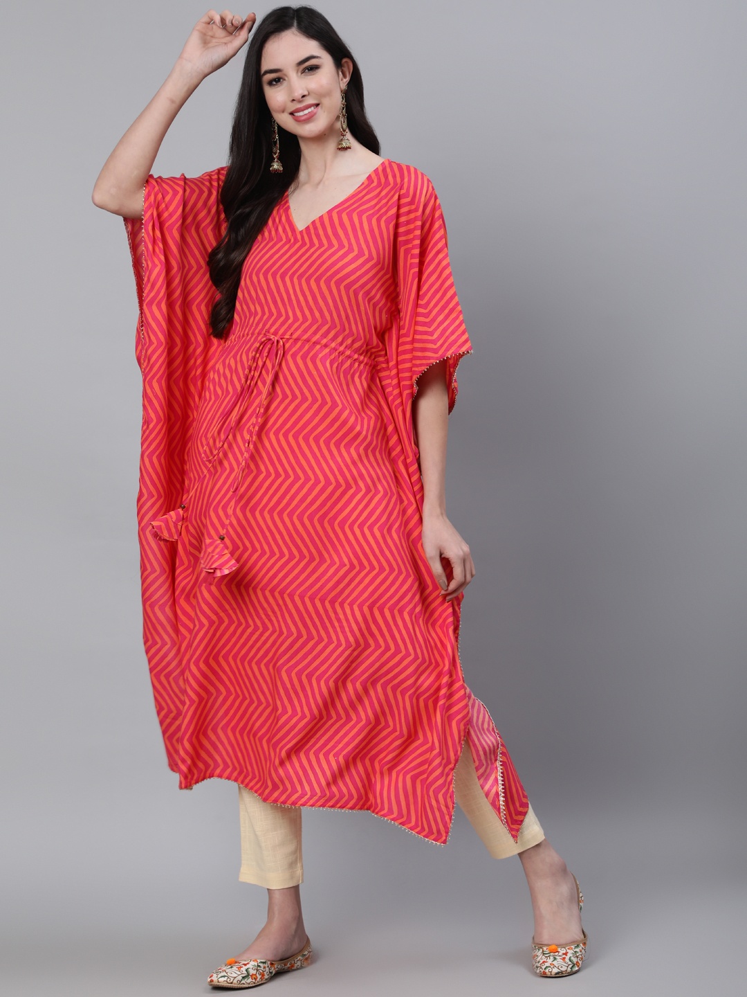 

antaran Chevron Printed Flared Sleeves Cotton Kaftan Regular Kurta, Pink