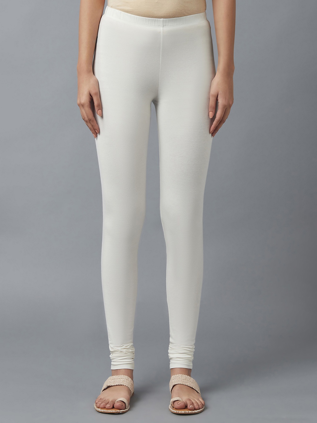 

KEX Women White Solid Cotton Slim Fit Churidar Length Leggings