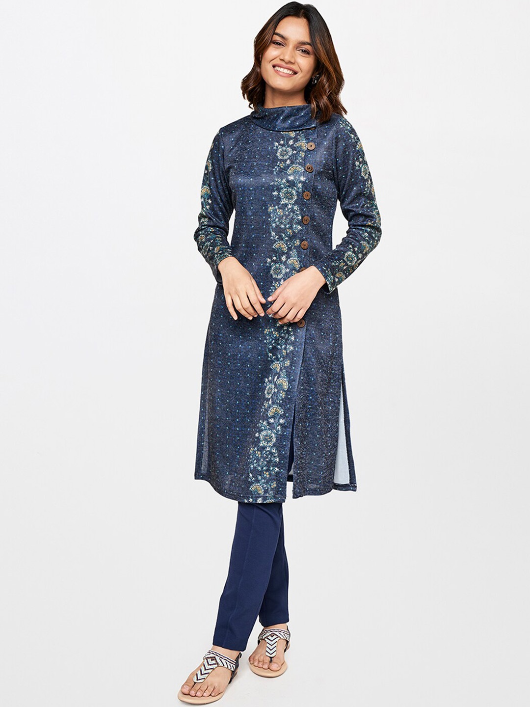 

Global Desi Women Blue Floral Kurta