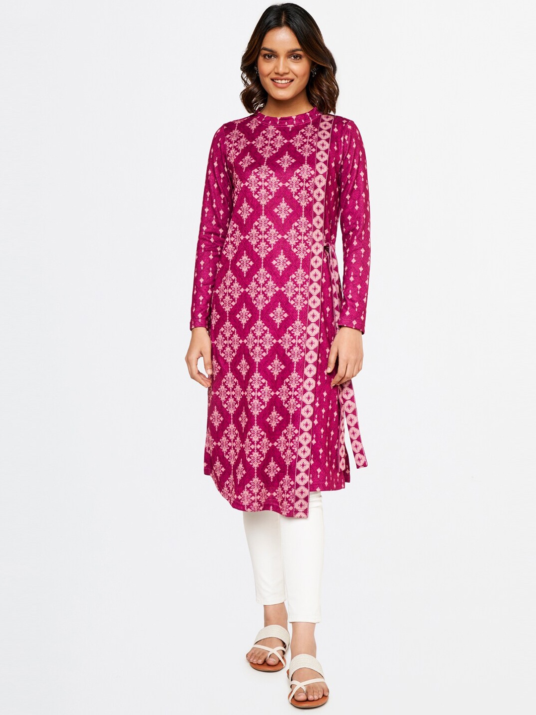 

Global Desi Women Maroon Ethnic Motifs Printed Kurta