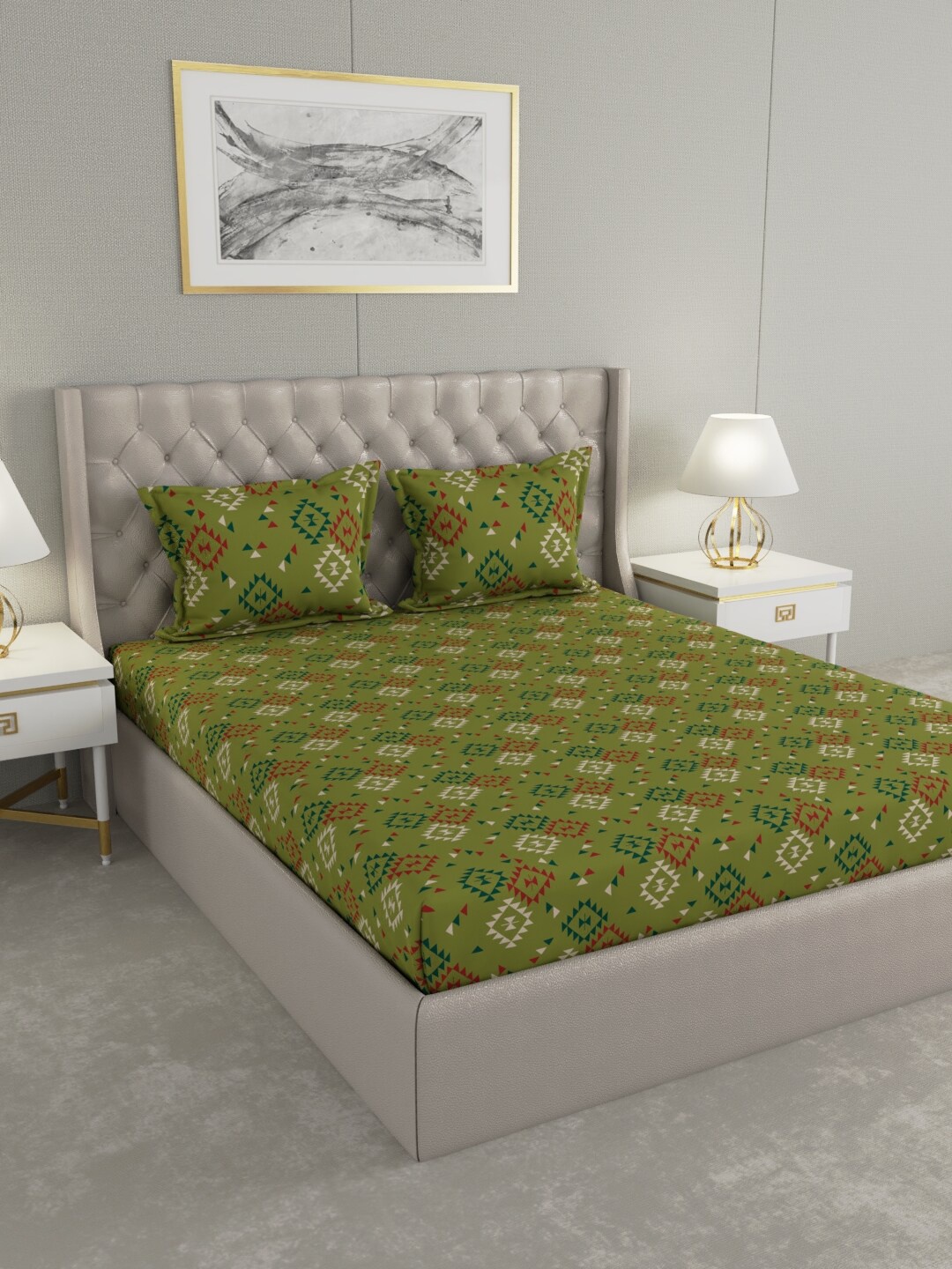 

Raymond Home Green & Red Geometric 100 TC King Bedsheet with 2 Pillow Covers