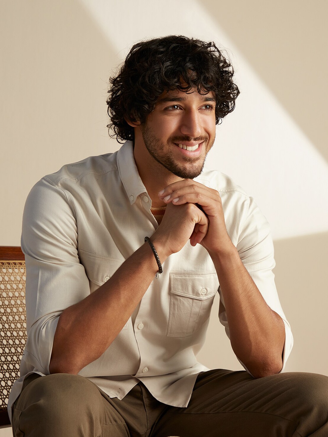 

Andamen Men Cream-Coloured Classic Slim Fit Casual Cotton Shirt