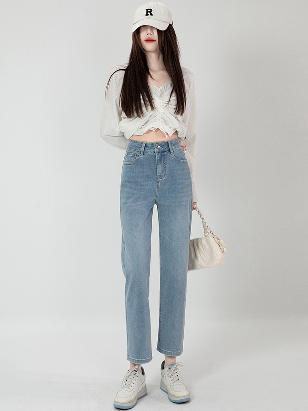

BoStreet Women Blue Relaxed Fit Light Fade High-Rise Jeans