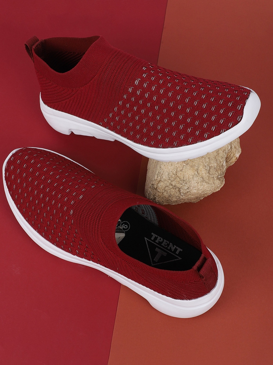 

TPENT Men Red Slip-On Sneakers
