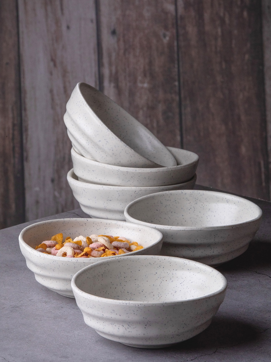 

GOODHOMES White Set of 6 Textured Melamine Dishwasher Safe Glossy Bowls 400ml each