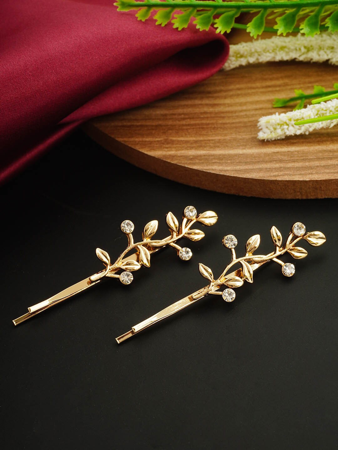 

Emmie Women Gold-Toned & White Set of 2 Bobby Pins
