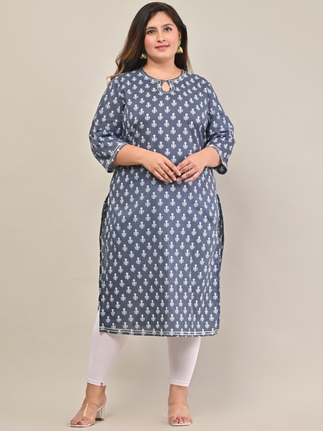 

Swasti Plus size Floral Printed Keyhole Neck Cotton Kurta, Grey