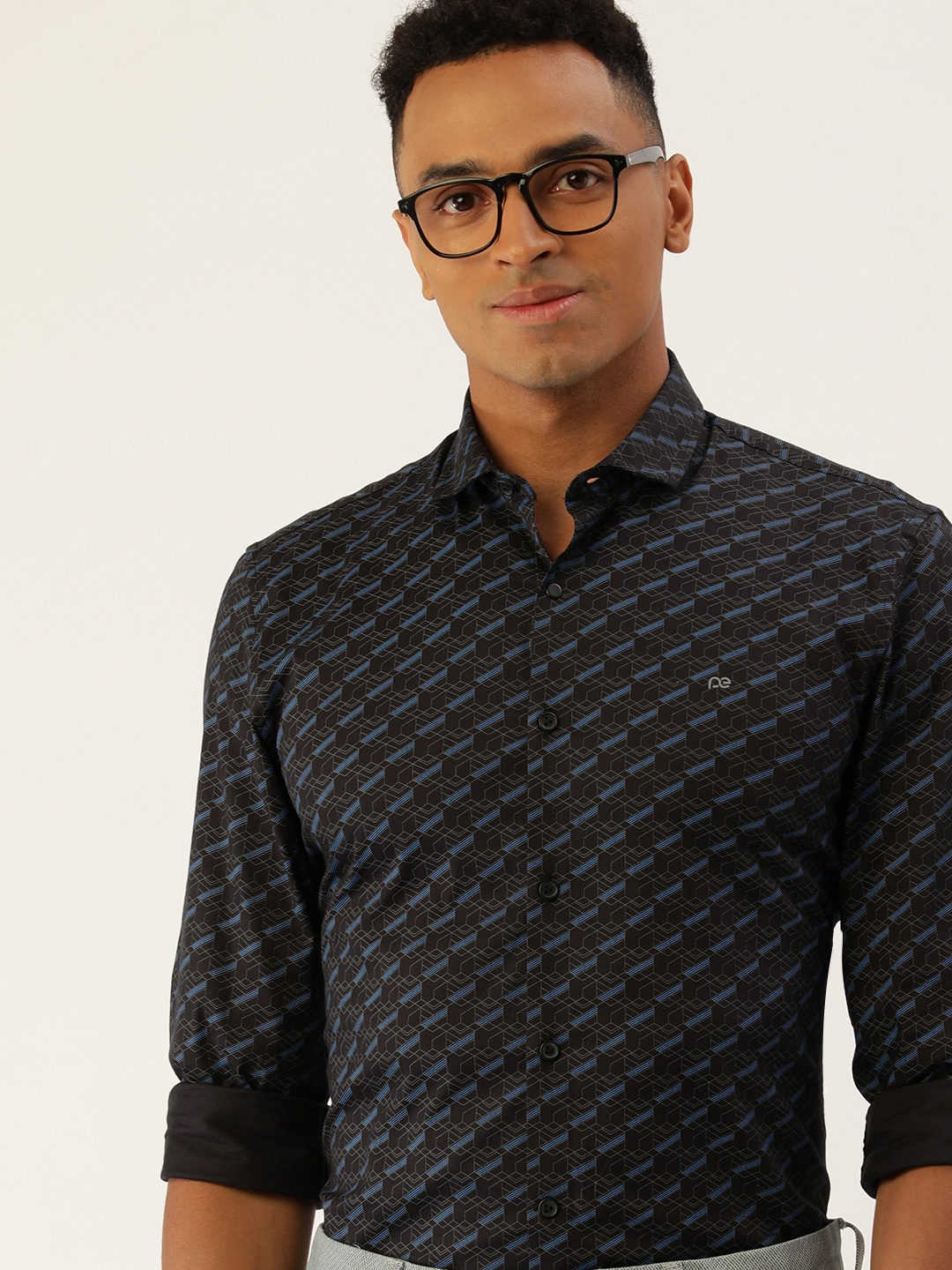 

Peter England Slim Fit Geometric Opaque Printed Casual Shirt, Black