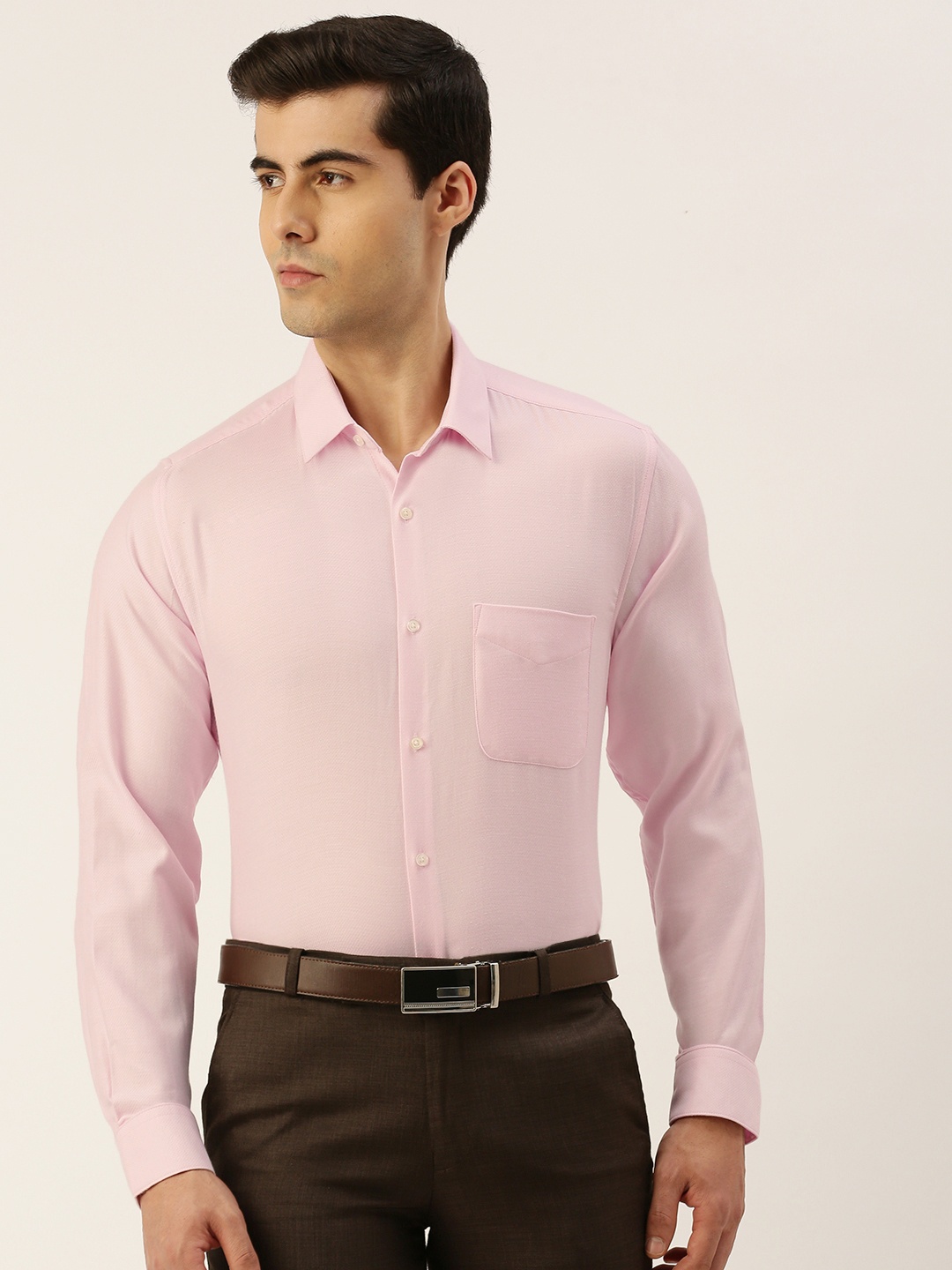 

Peter England Solid Slim Fit Formal Shirt, Pink