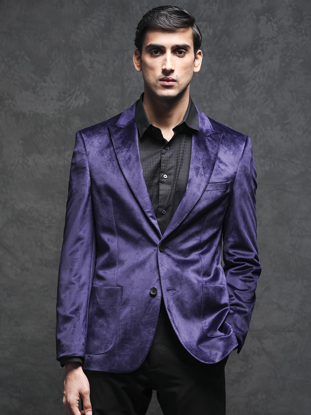

RARE RABBIT Men Mazey Tailored Fit Solid Single-Breasted Blazer, Purple