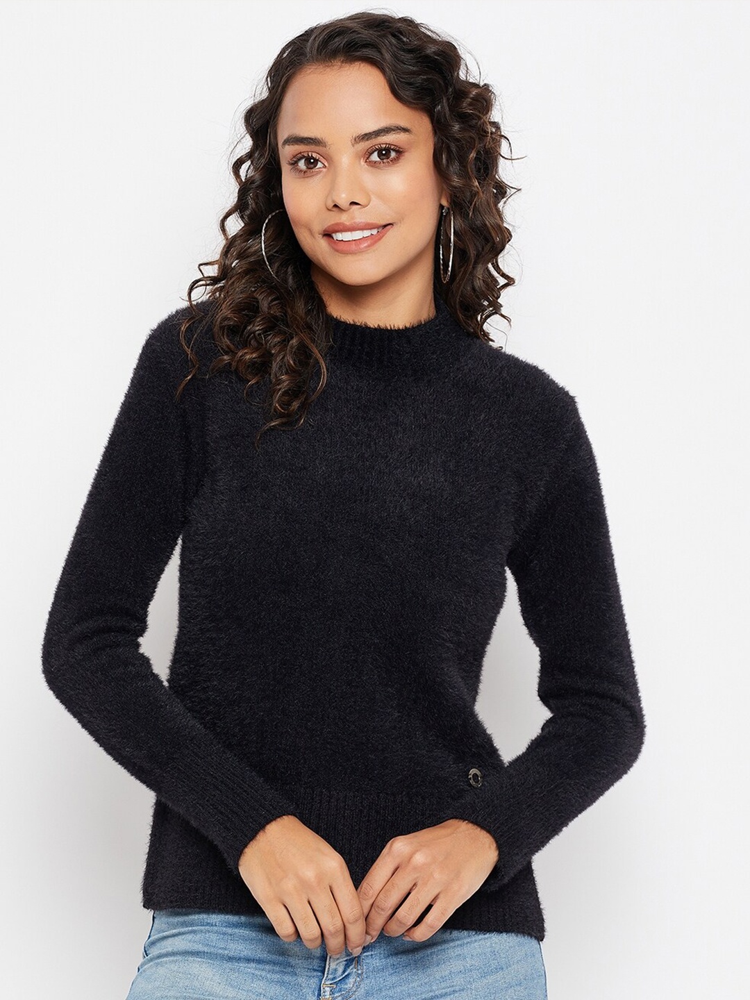 

Duke Women Black Wool Pullover