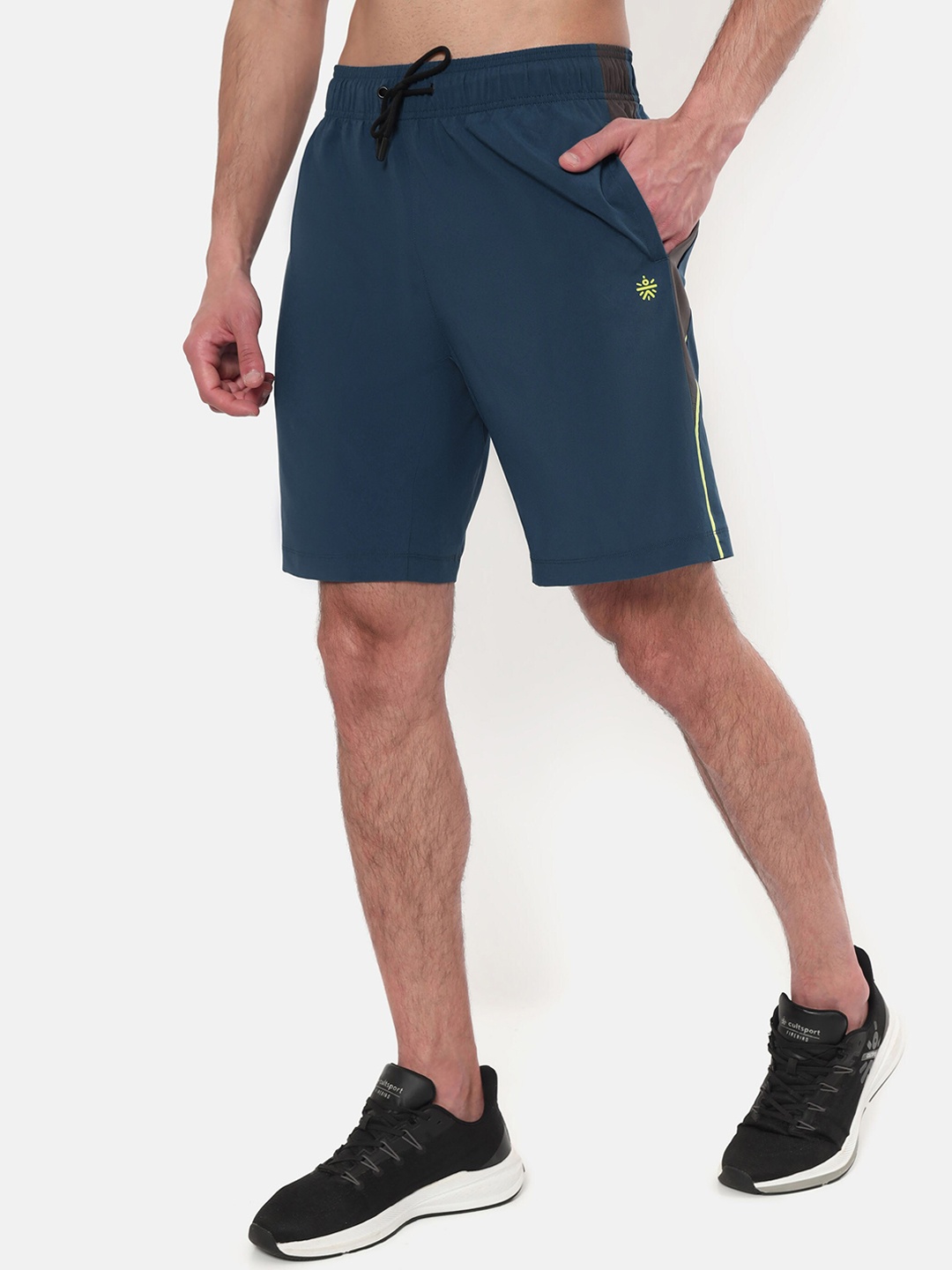 

Cultsport Men Contrast Panel Active Shorts, Teal