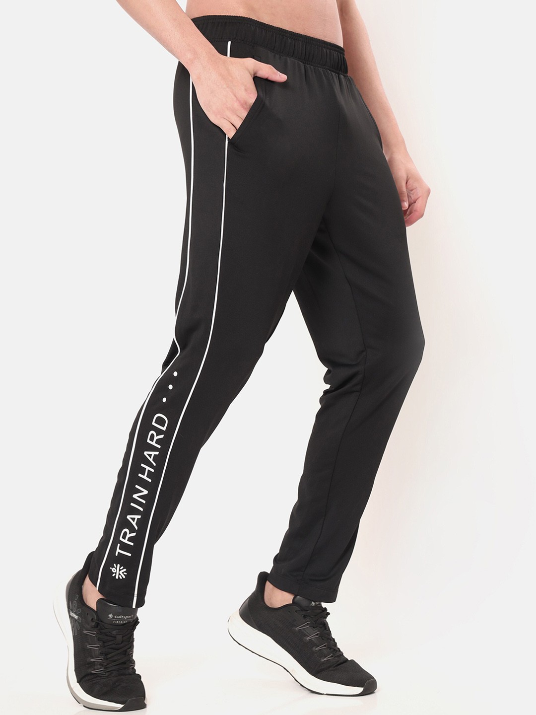 

Cultsport Men Contrast Piping Active Trackpants, Black