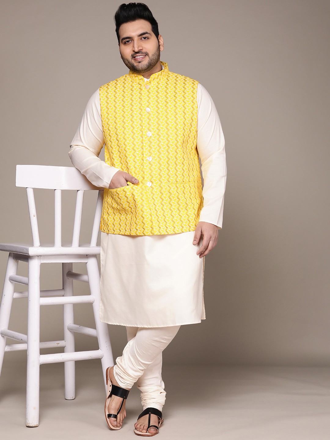 

KISAH PLUS Men Plus Size Kurta & Churidar With Nehru Jacket, White