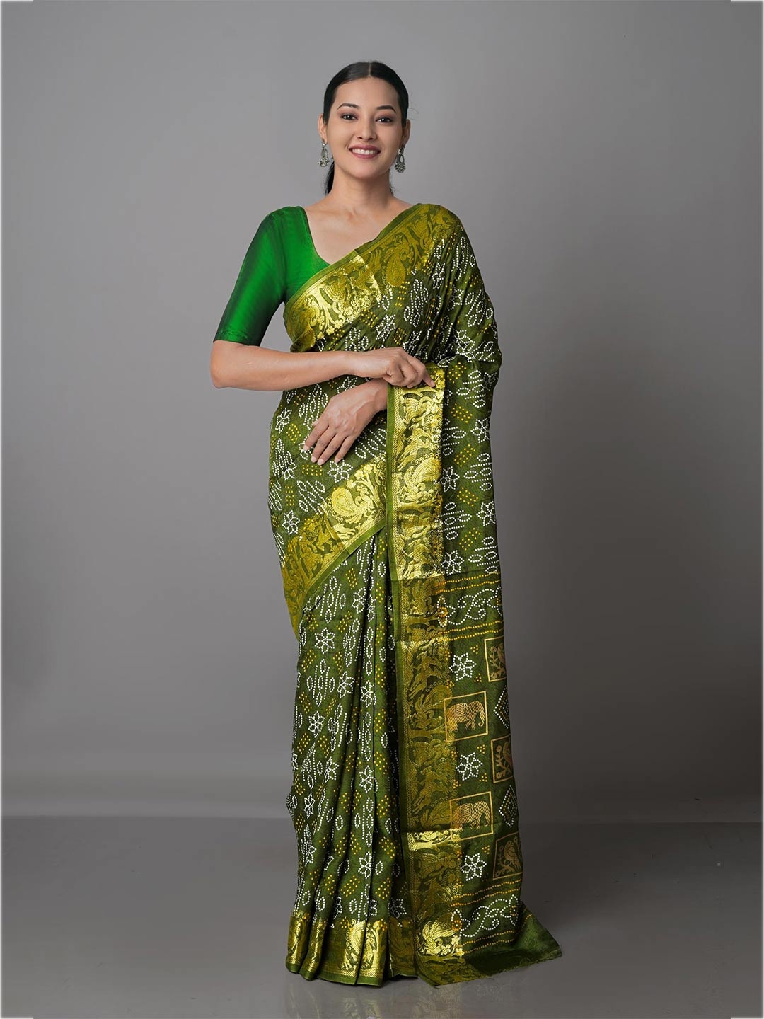 

Unnati Silks Green & Gold-Toned Bandhani Zari Silk Blend Bandhani Saree
