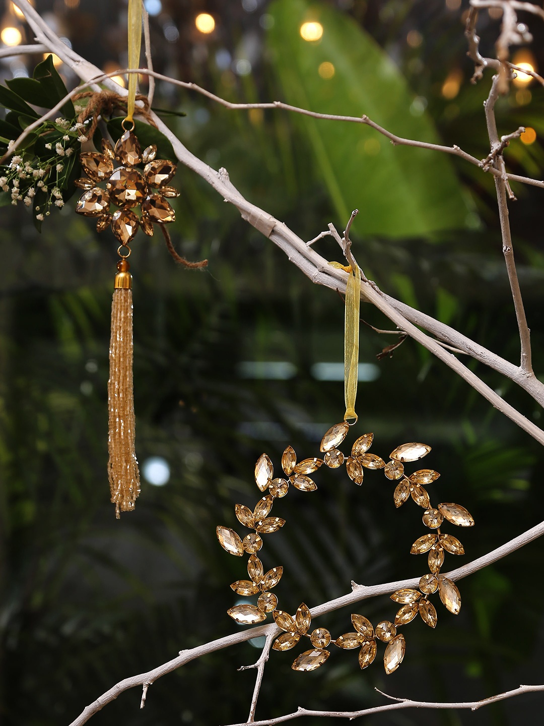 

Amoliconcepts Gold-Toned Crystal Star with Beaded Tassel & Crystal Wreath Festive Decor