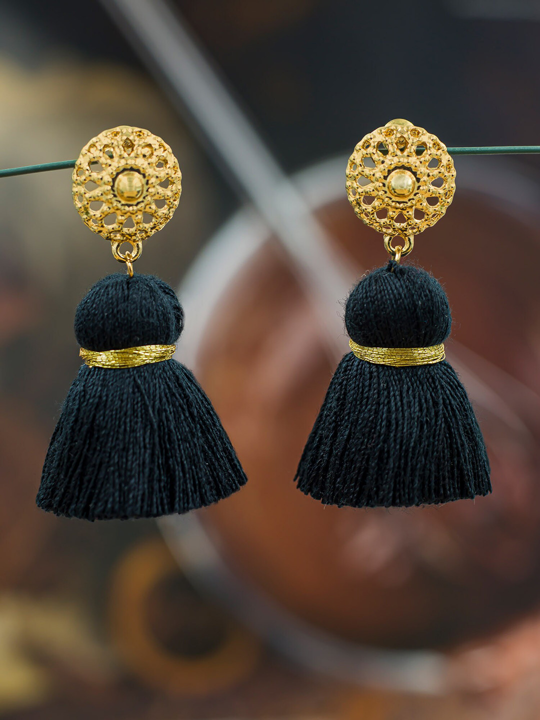 

Bellofox Black & Gold-Plated Contemporary Drop Earrings