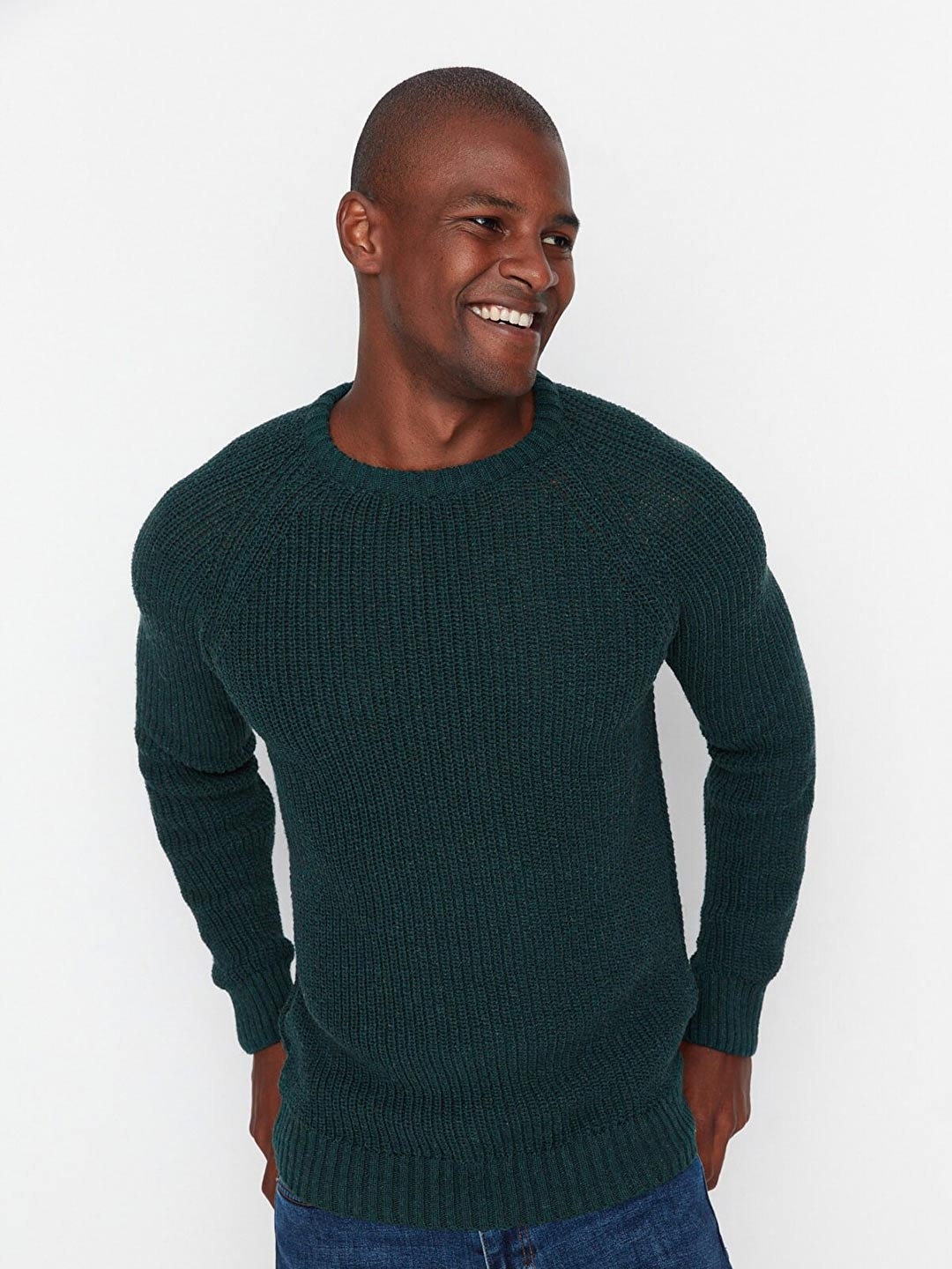 

Trendyol Men Teal Solid Ribbed Pullover Sweater