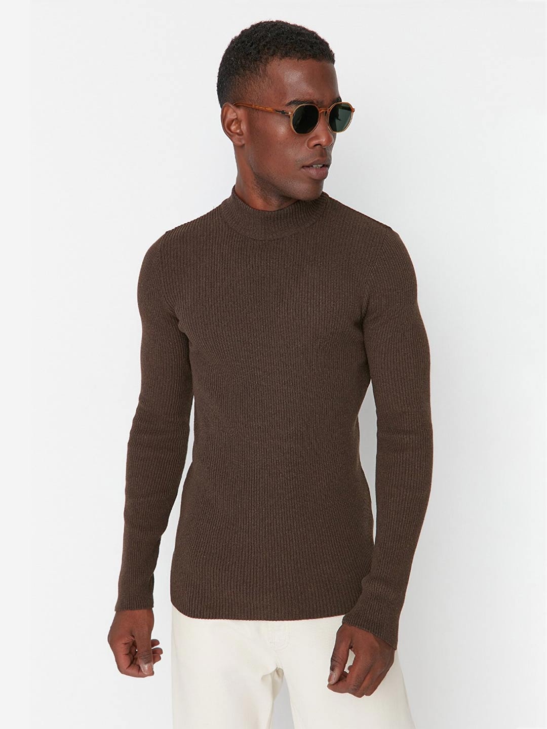 

Trendyol Men Brown Ribbed Turtle Neck Pullover Sweater