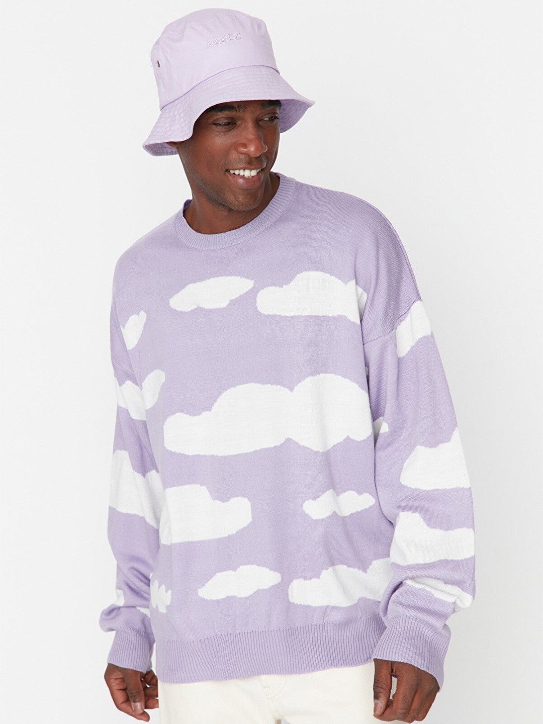 

Trendyol Men Violet & White Abstract Printed Pullover Acrylic Sweater
