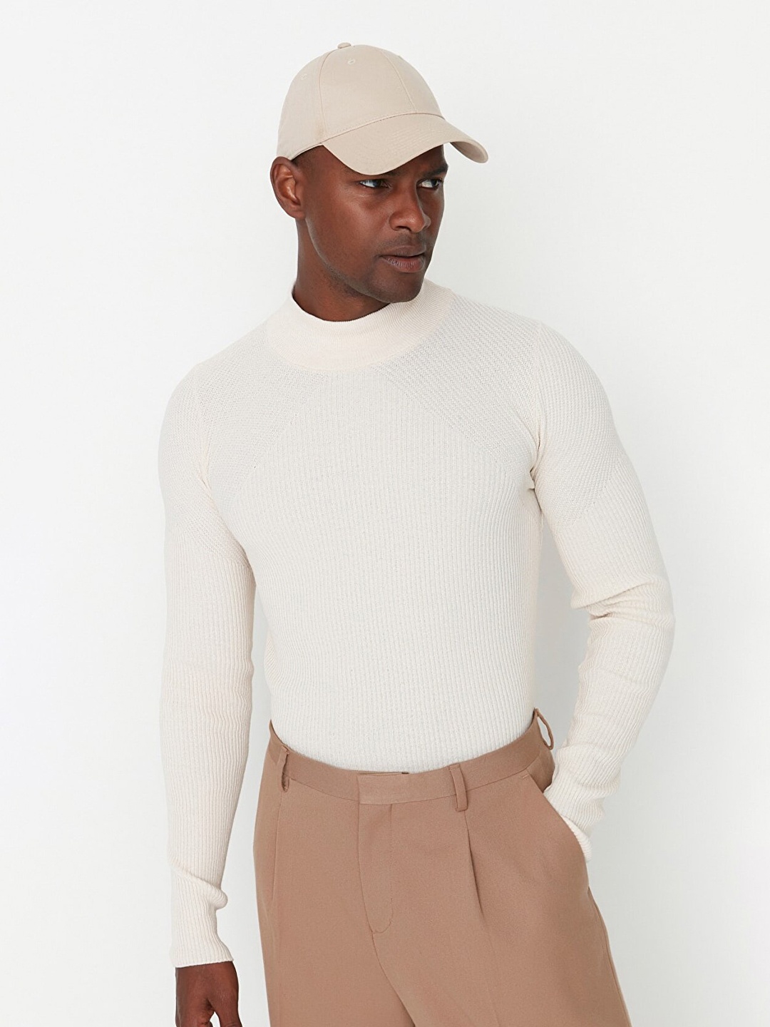

Trendyol Men Off White Ribbed Pullover Sweater