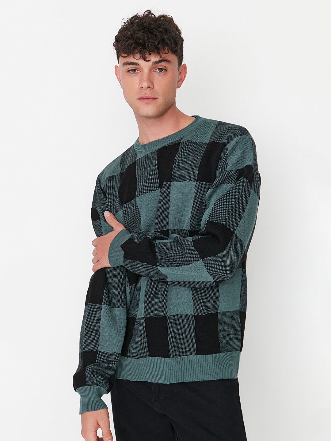 

Trendyol Men Green & Black Checked Checked Pullover Acrylic Sweater