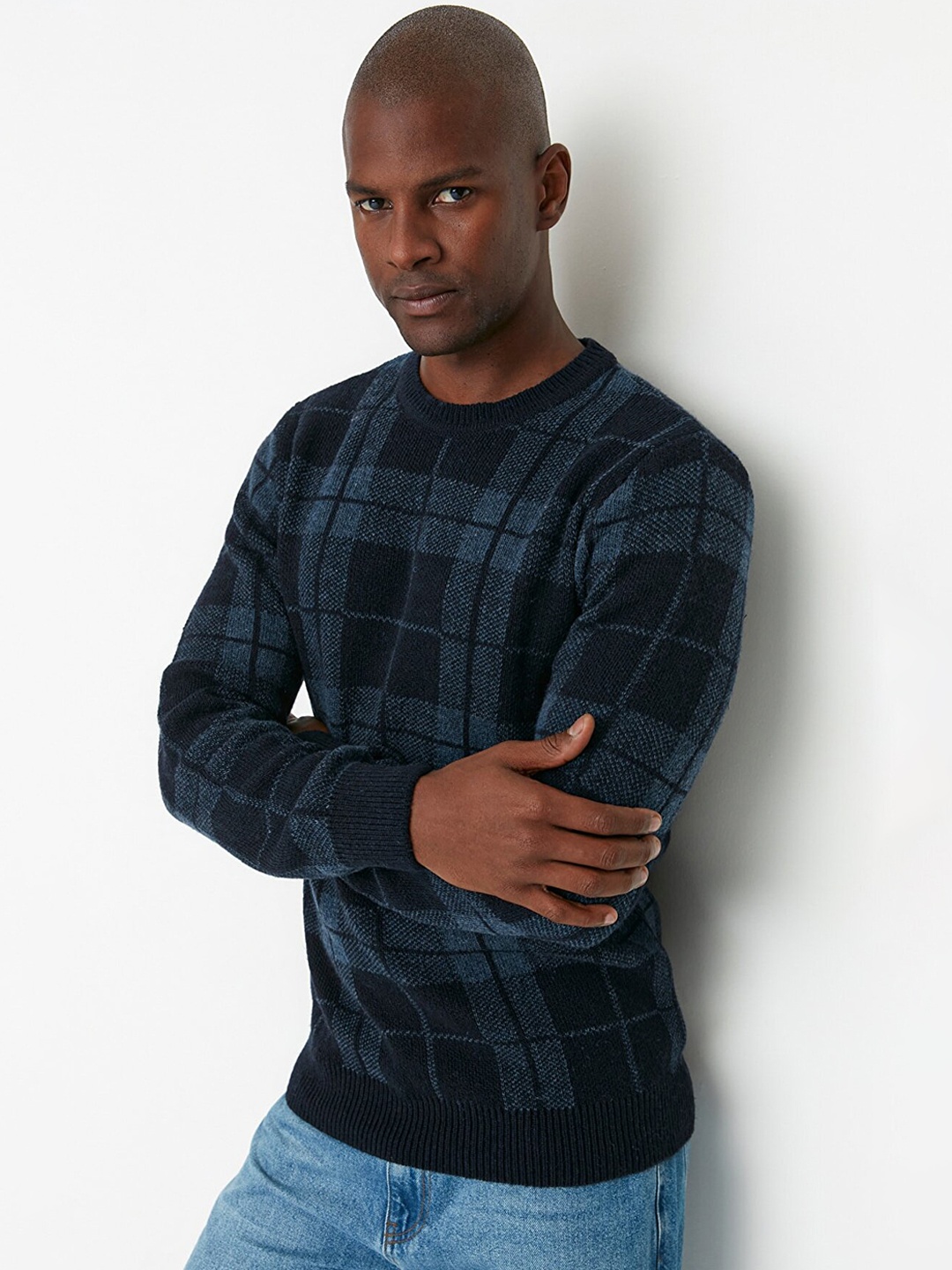 

Trendyol Men Navy Blue & Blue Checked Pullover