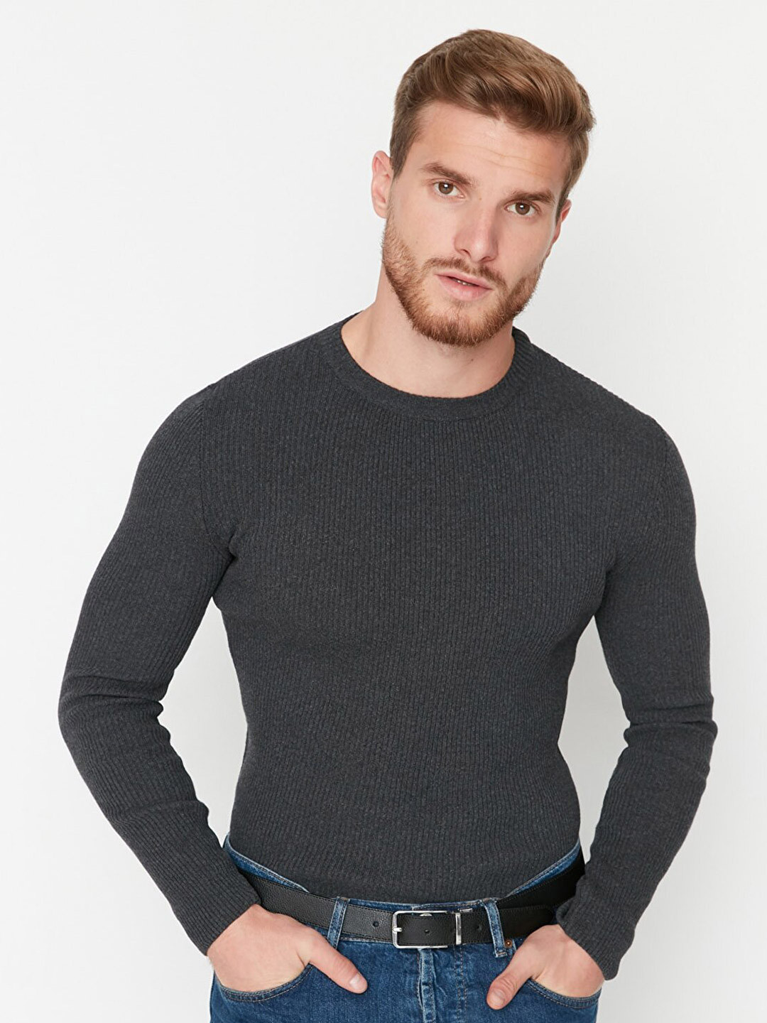 

Trendyol Men Charcoal Solid Pullover Sweater